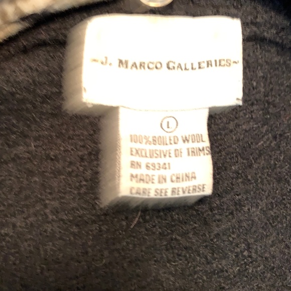 Black vest with removable collar - Picture 4 of 4